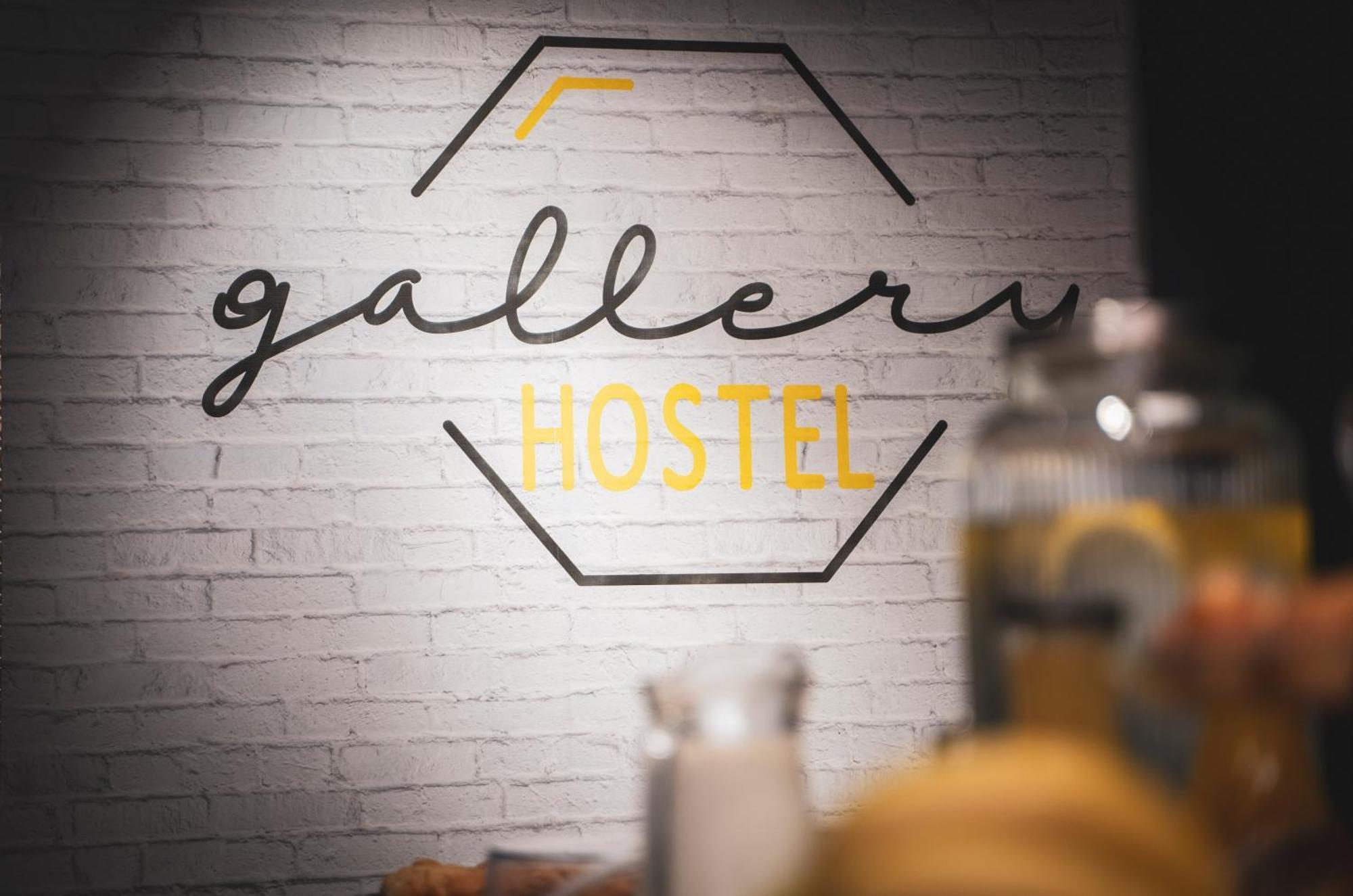 Gallery Hostel Madrid Residencia 外观 照片