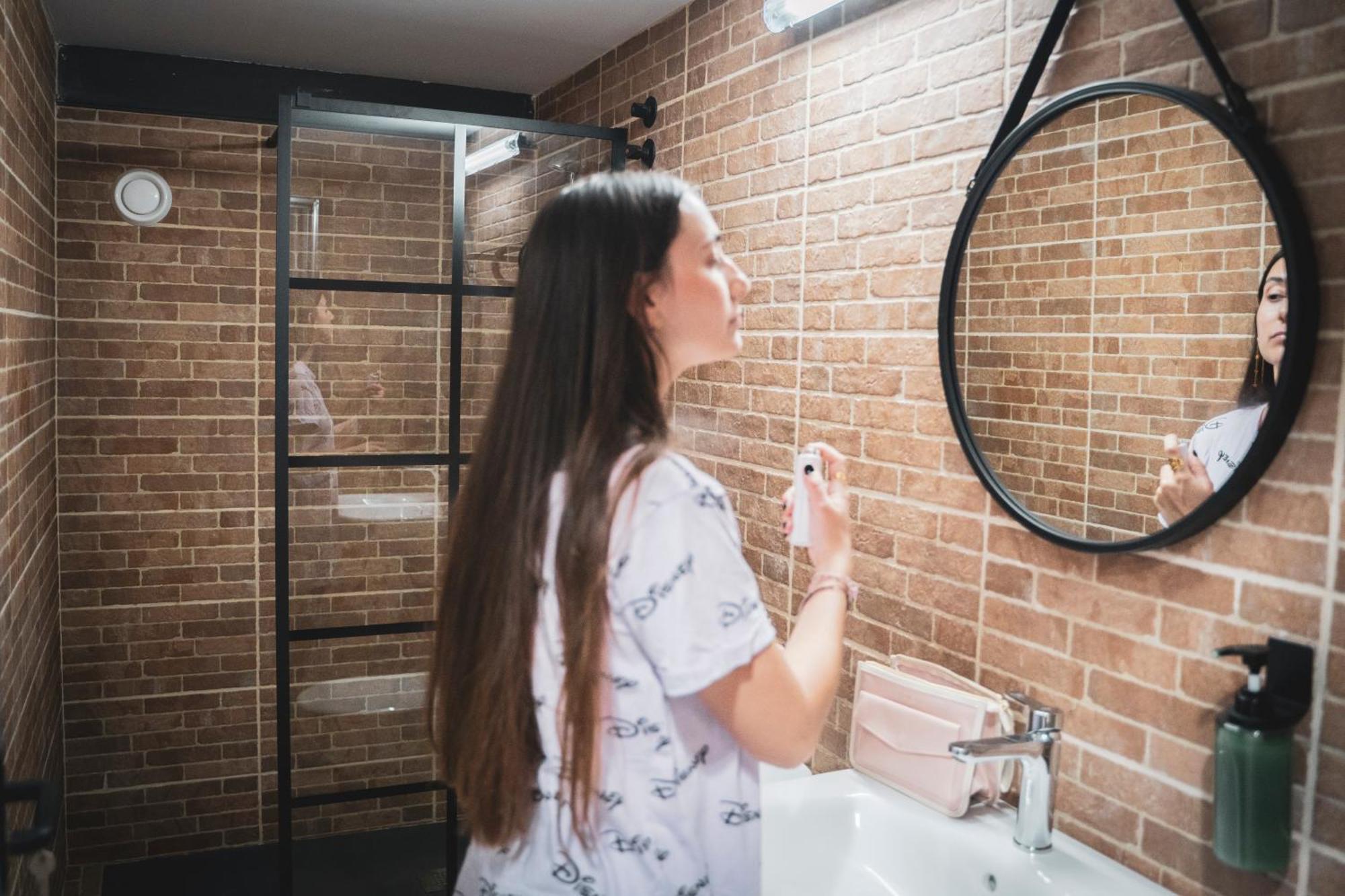 Gallery Hostel Madrid Residencia 外观 照片